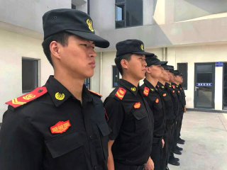  严格把关、择优录用